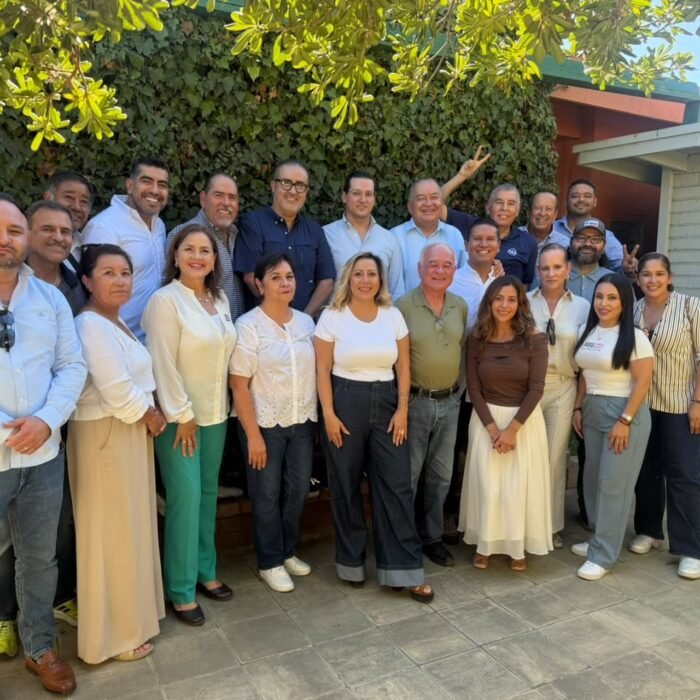 Ernesto Ruffo recibe visita de exgobernadores panistas durante su prisión domiciliaria