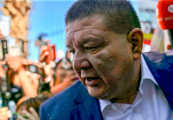 Exfiscal acusado de traición a la patria denuncia persecución política