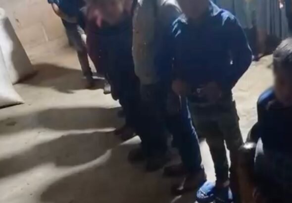 Familias de Chenalhó piden auxilio: denuncian que grupo armado las obliga a pagar balas y a sus niños a consumir droga