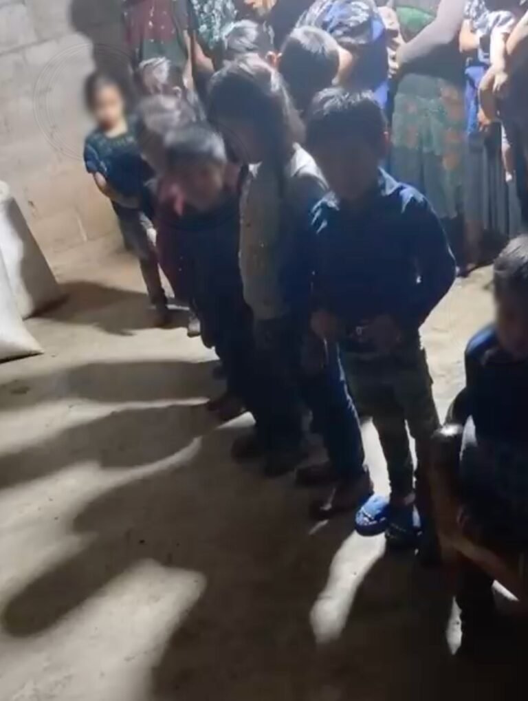 Familias de Chenalhó piden auxilio: denuncian que grupo armado las obliga a pagar balas y a sus niños a consumir droga