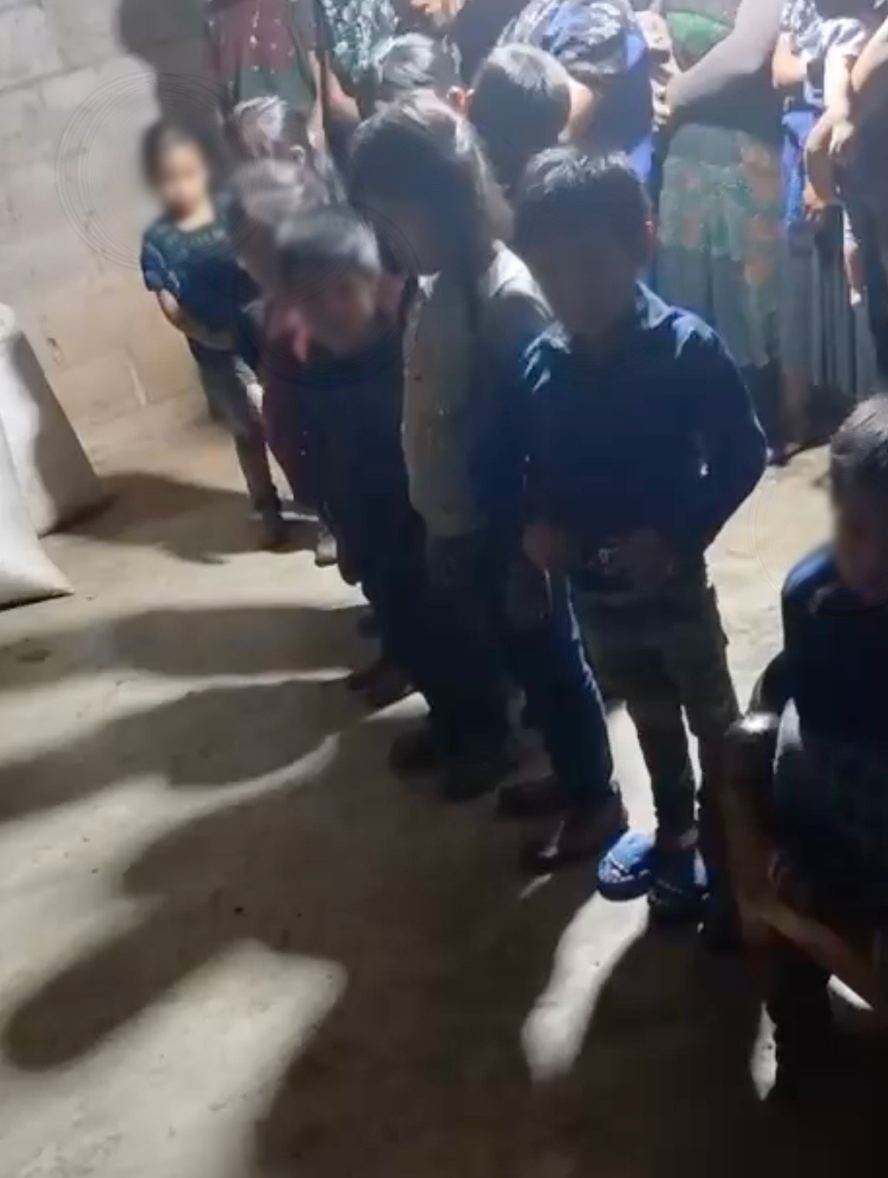 Familias de Chenalhó piden auxilio: denuncian que grupo armado las obliga a pagar balas y a sus niños a consumir droga
