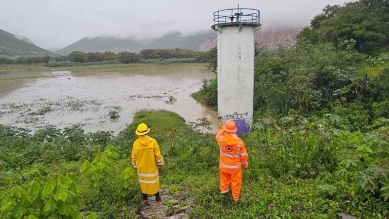 Huracán Simón deja 50 colonias afectadas e inundaciones en Acapulco