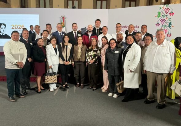 Alcalde Daniel Cortina reunion nacional Vivienda Bienestar