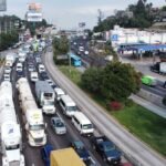 Paro de transportistas divide al sector entre protestas y diálogo con gobierno