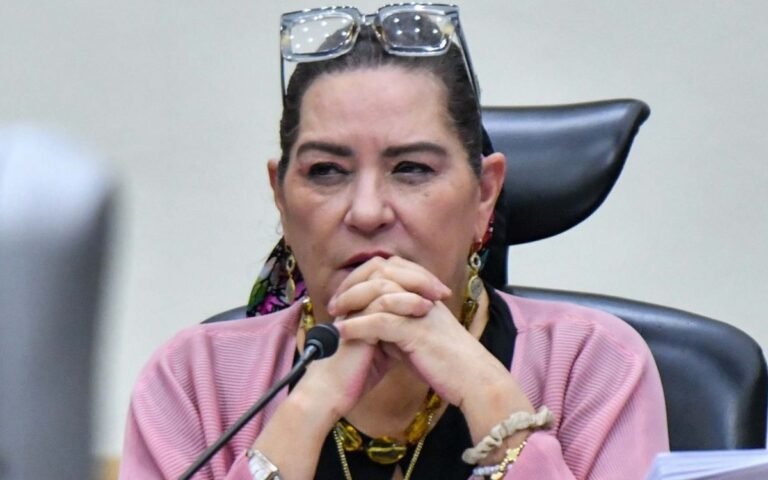 Partidos exigen cuentas a Guadalupe Taddei; ella deja ver que no renunciará
