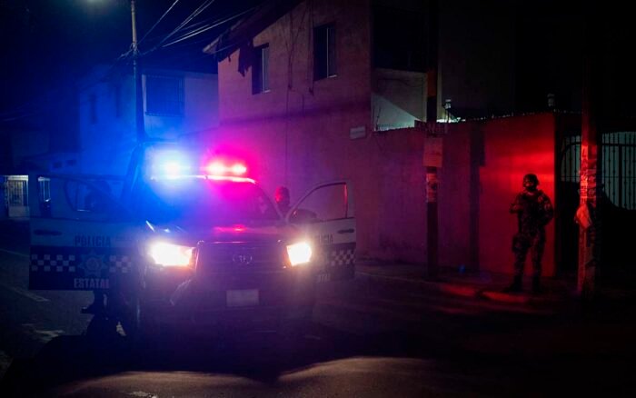 Pobladores se llevan a dos detenidos por feminicidio en Ostuacán, Chiapas; uno muere tras agresiones