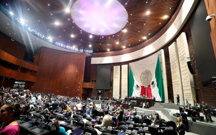 Reforma a derechos de autor abre la puerta a retirar contenido sin sentencia, advierte López Rabadán