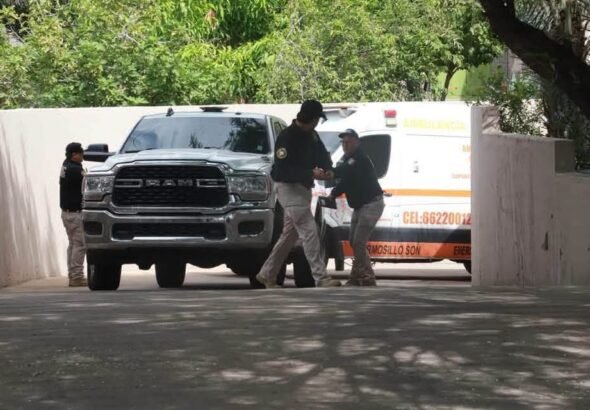 Reportan entrega de médico buscado por caso de sueros en Sonora