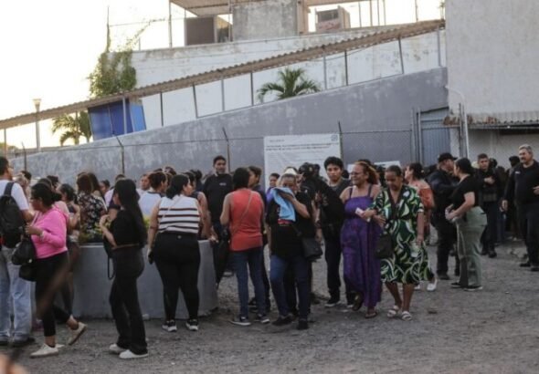 Separan a director de penal de Mazatlán tras riñas que dejaron 12 muertos