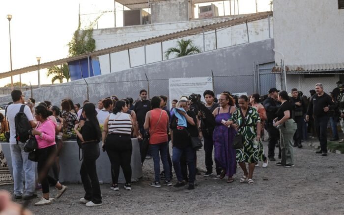 Separan a director de penal de Mazatlán tras riñas que dejaron 12 muertos