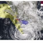 ‘Trudy’ baja a categoría 1 pero mantiene la alerta por lluvias en México