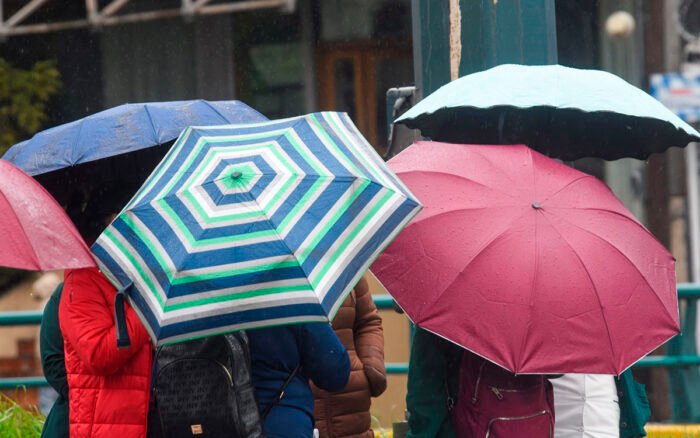 ‘Vance’ se debilita gradualmente y mantiene lluvias muy fuertes en cuatro estados: SMN